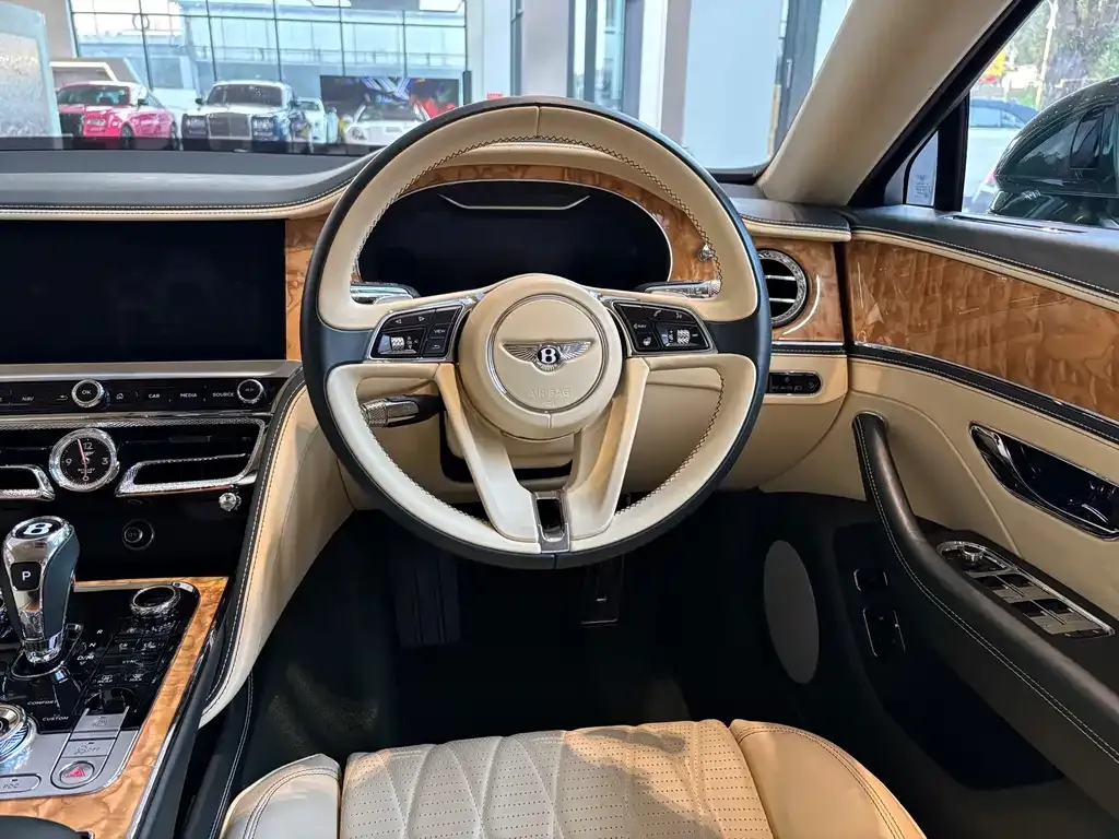 Bentley Flying Spur 2025 из CN, фото 7
