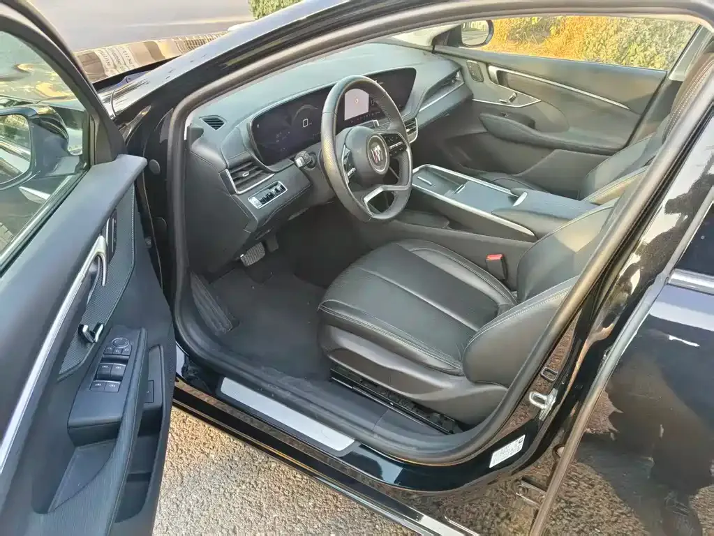 Buick LaCrosse 2023 из CN, фото 2
