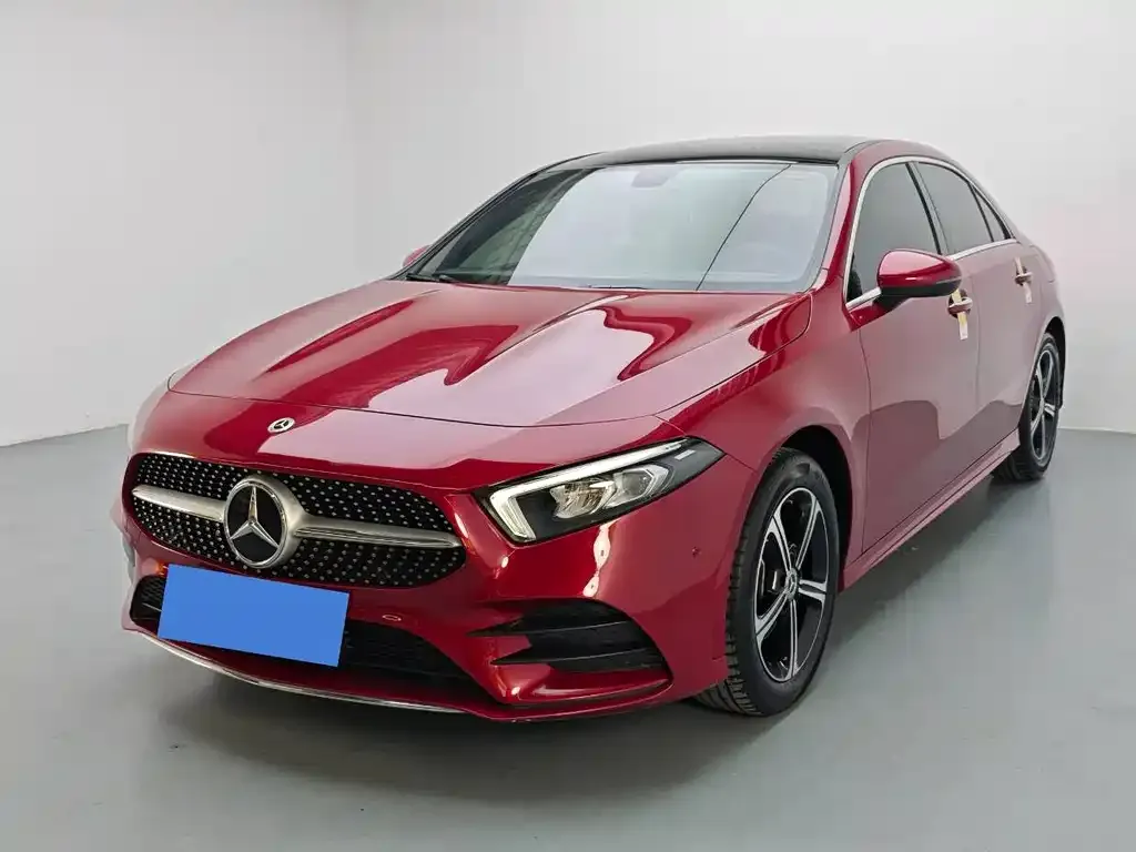 Mercedes-Benz A-Class 2023 из CN, фото 1