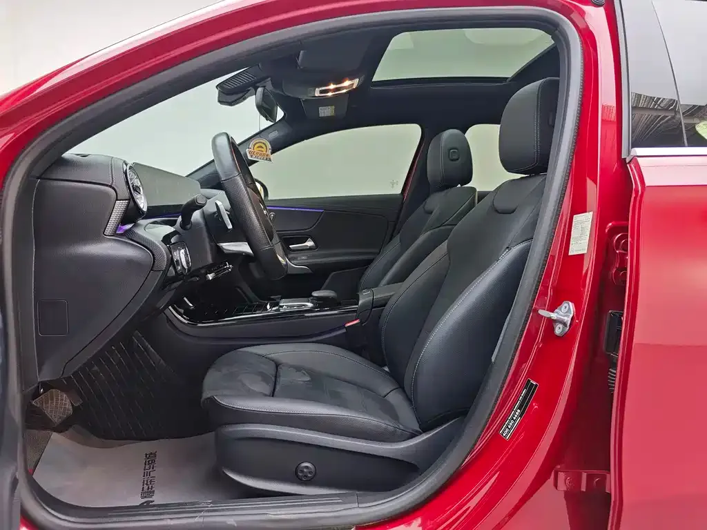 Mercedes-Benz A-Class 2023 из CN, фото 6