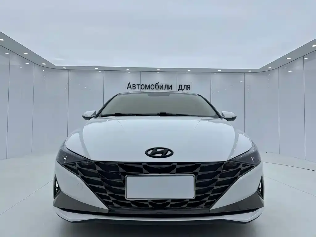 Hyundai Elantra — фото 2