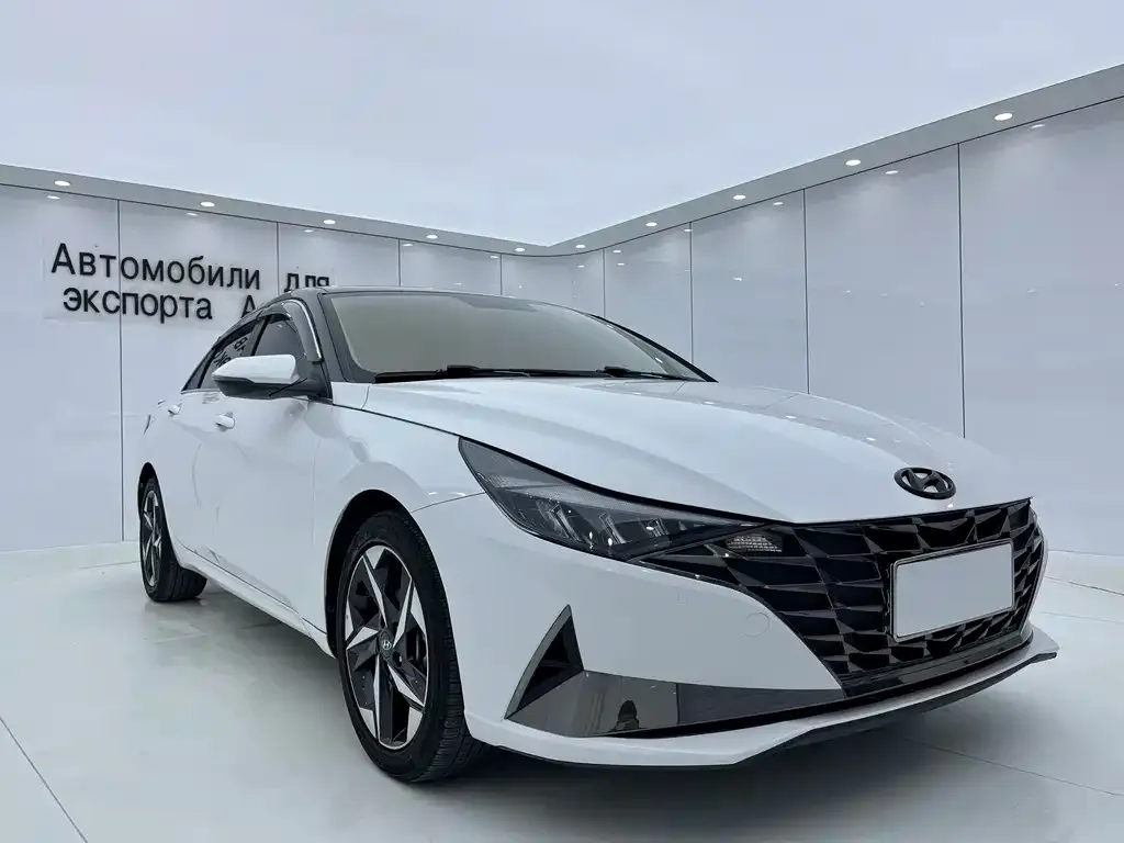 Hyundai Elantra — фото 3