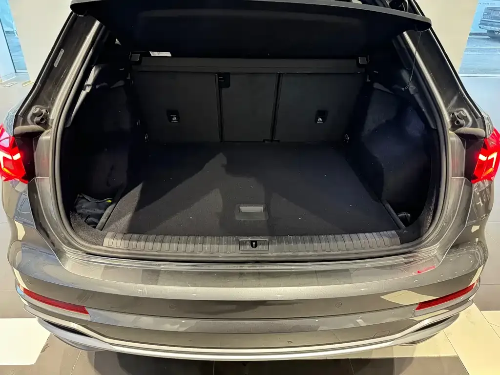 Audi Q3 2021 из CN, фото 10
