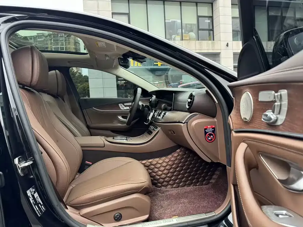 Mercedes-Benz E-Class 2023 из CN, фото 4