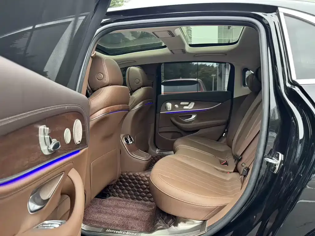 Mercedes-Benz E-Class 2023 из CN, фото 8