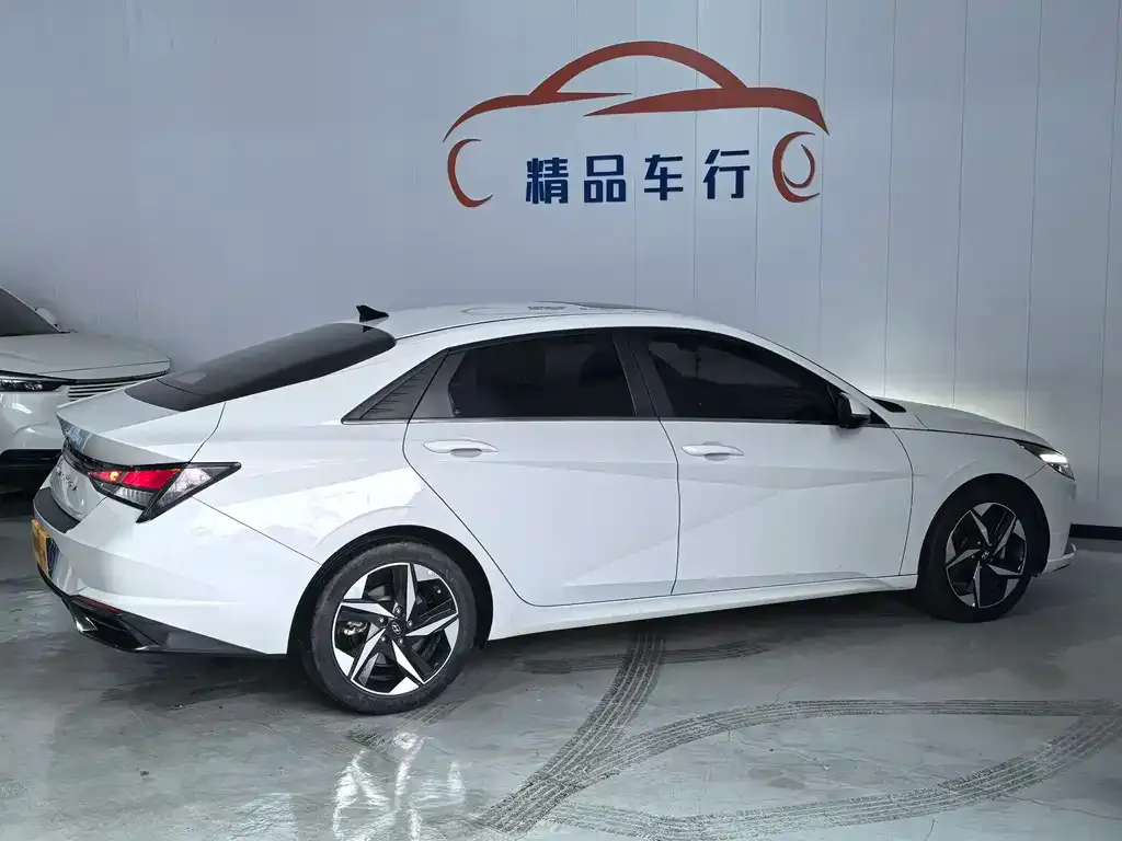 Hyundai Elantra 2022 из CN, фото 5