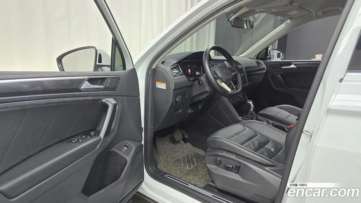 Volkswagen Tiguan 2022 из KR, фото 8