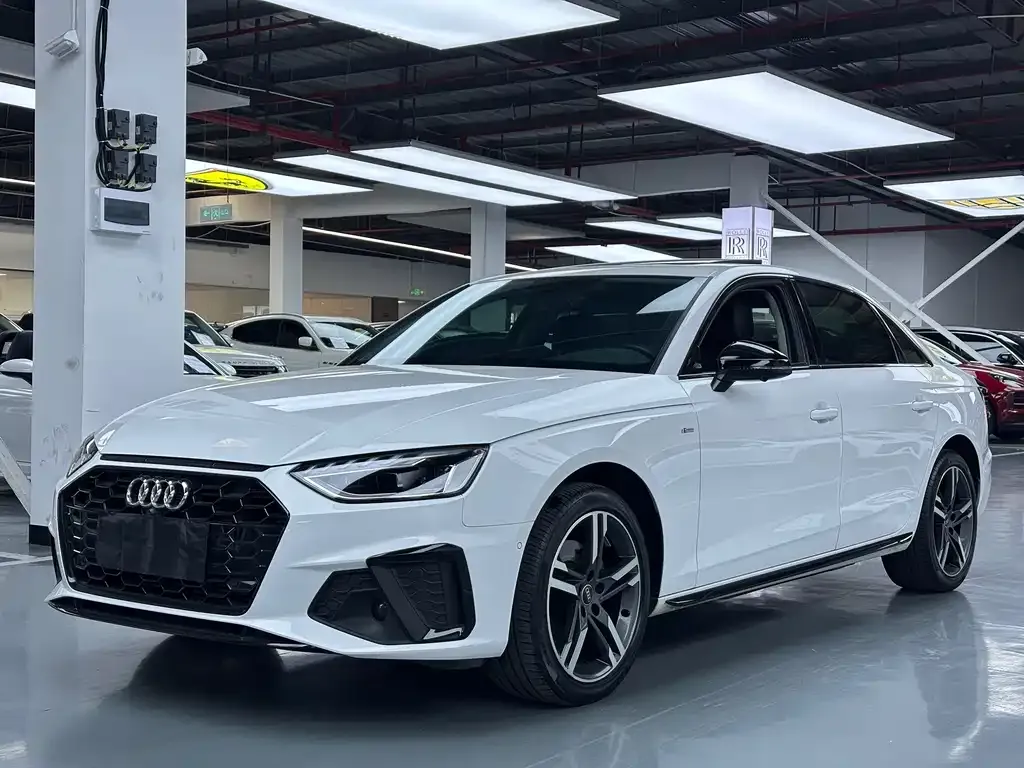 Audi A4L 2021 из CN, фото 1