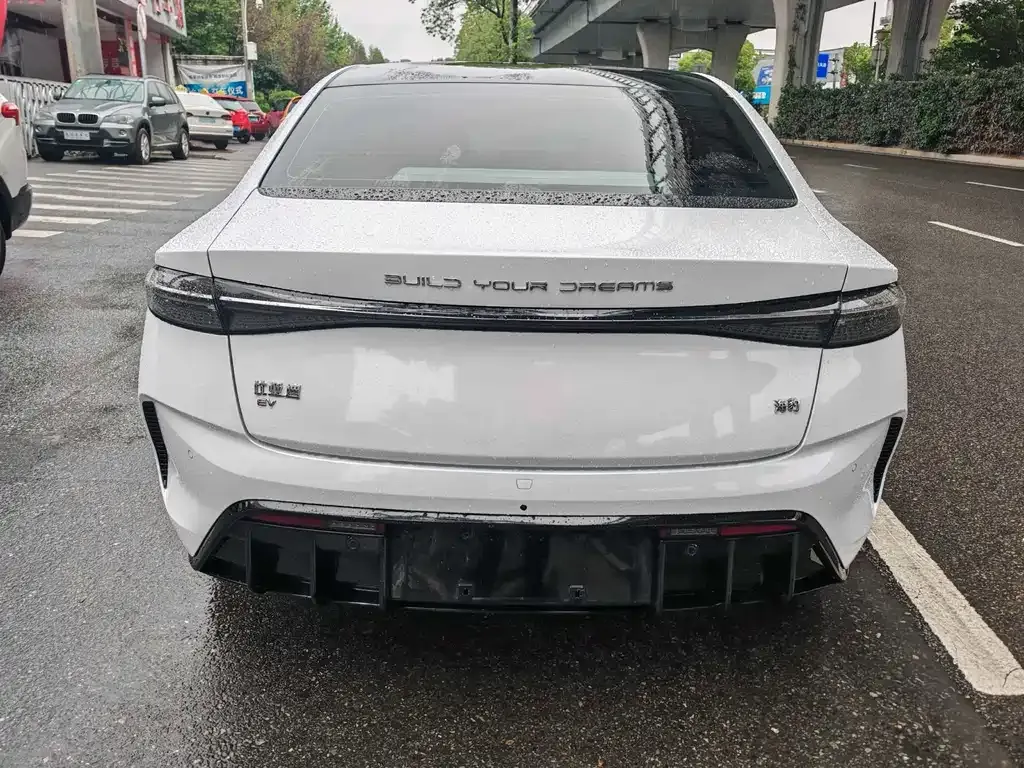 BYD Seal — фото 6