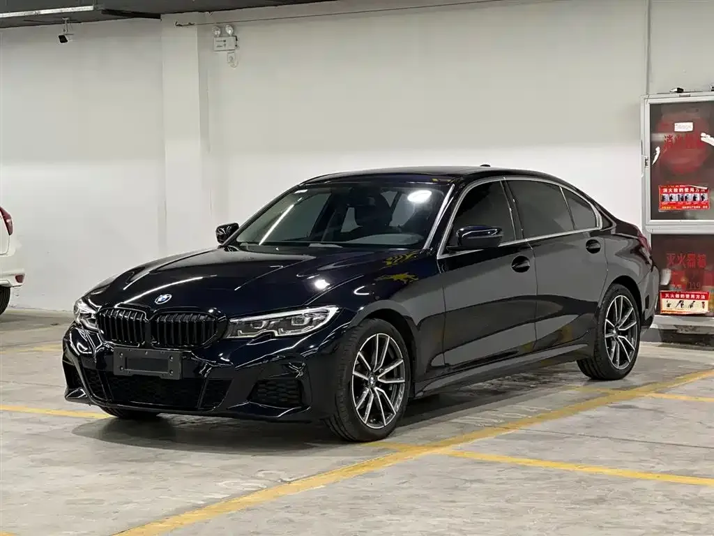 BMW 3 Series 2022 из CN, фото 1