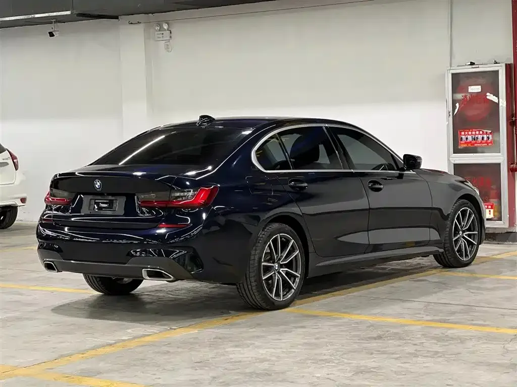 BMW 3 Series 2022 из CN, фото 9