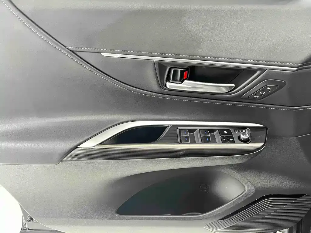 Toyota Harrier 2022 из CN, фото 4