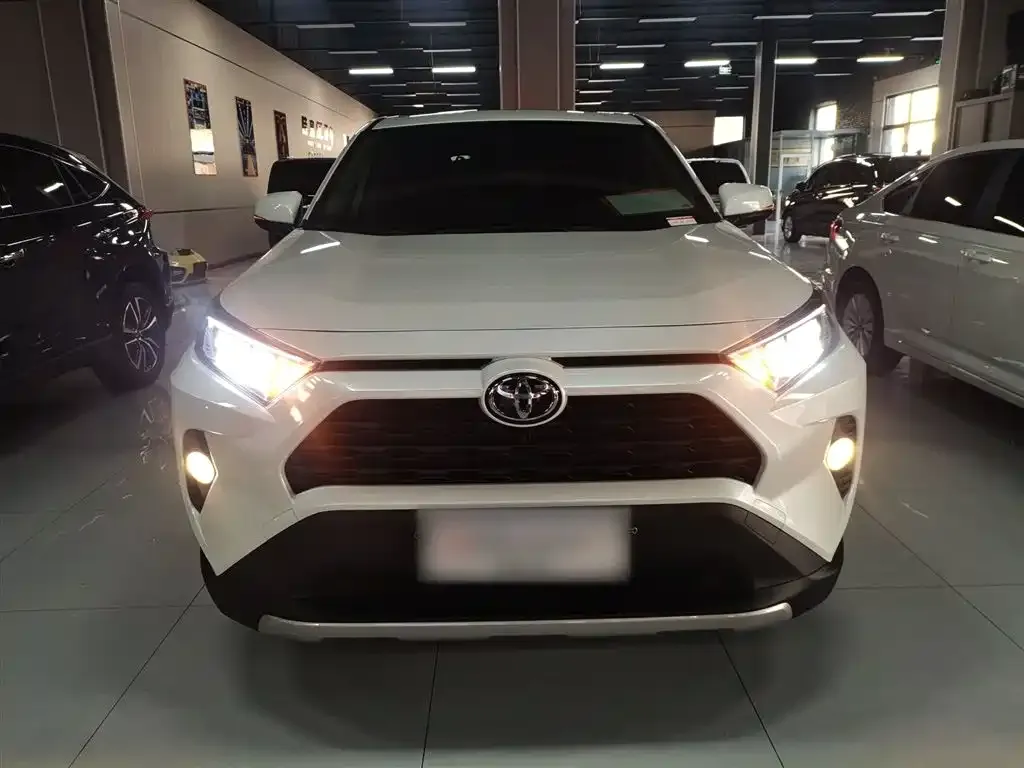 Toyota RAV4 2022 из CN, фото 10