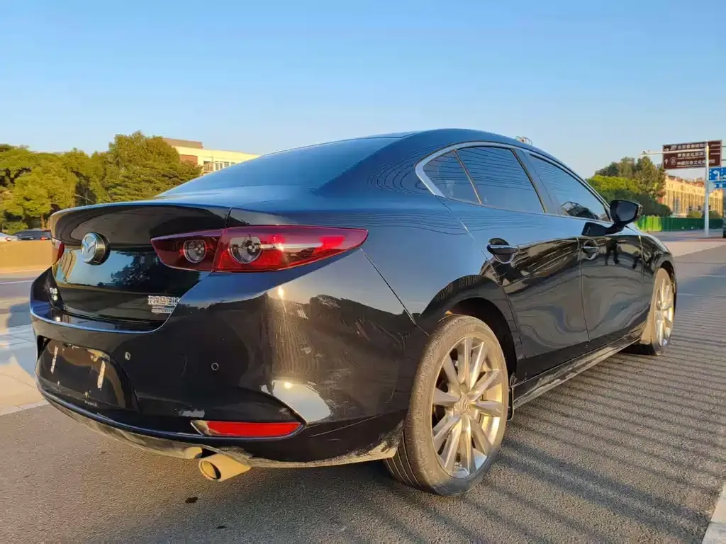 Mazda 3 Axela 2022 из CN, фото 2