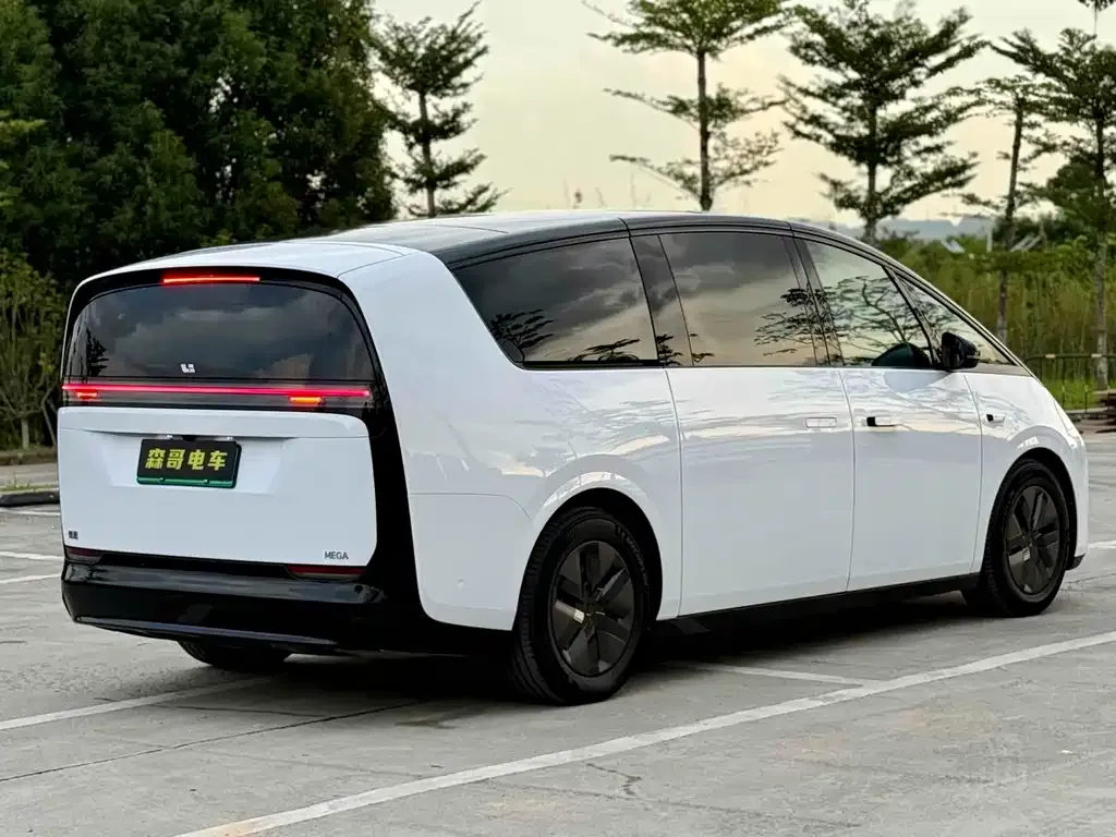 Li Auto MEGA 2024 из CN, фото 7