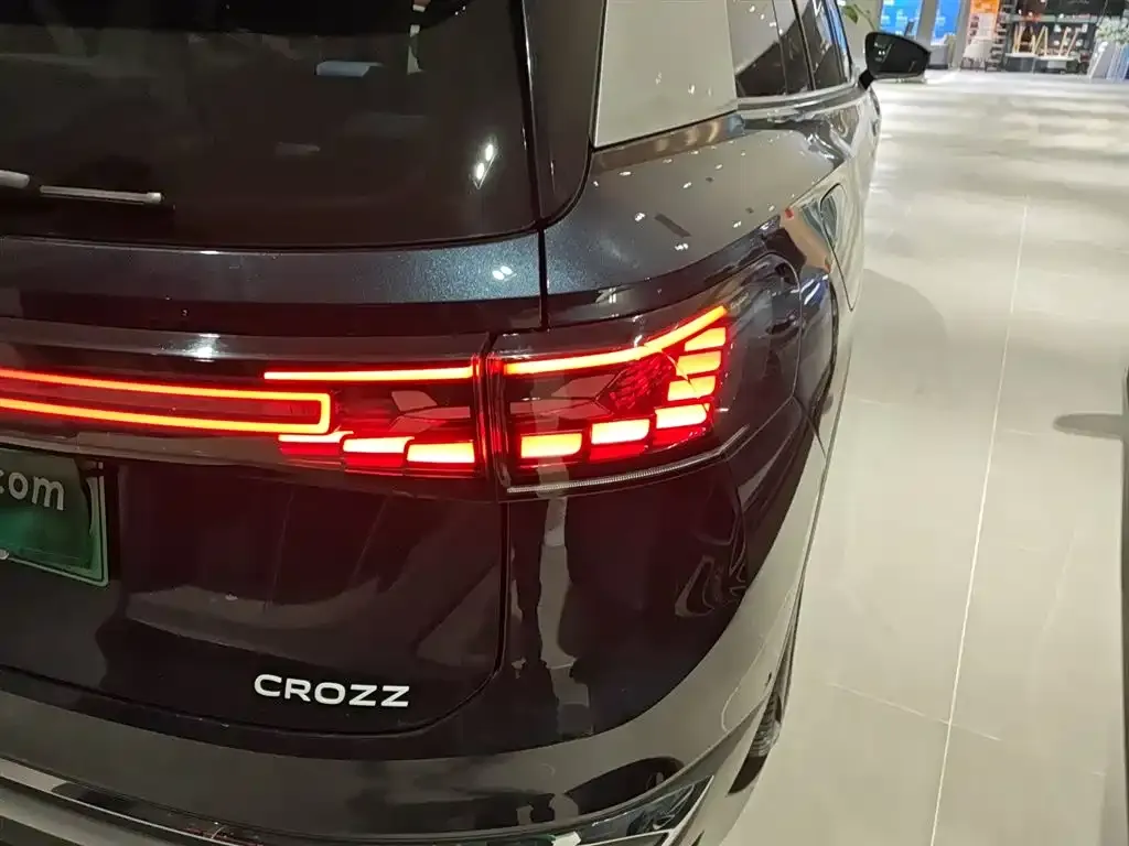 Volkswagen ID.6 Crozz 2024 из CN, фото 3