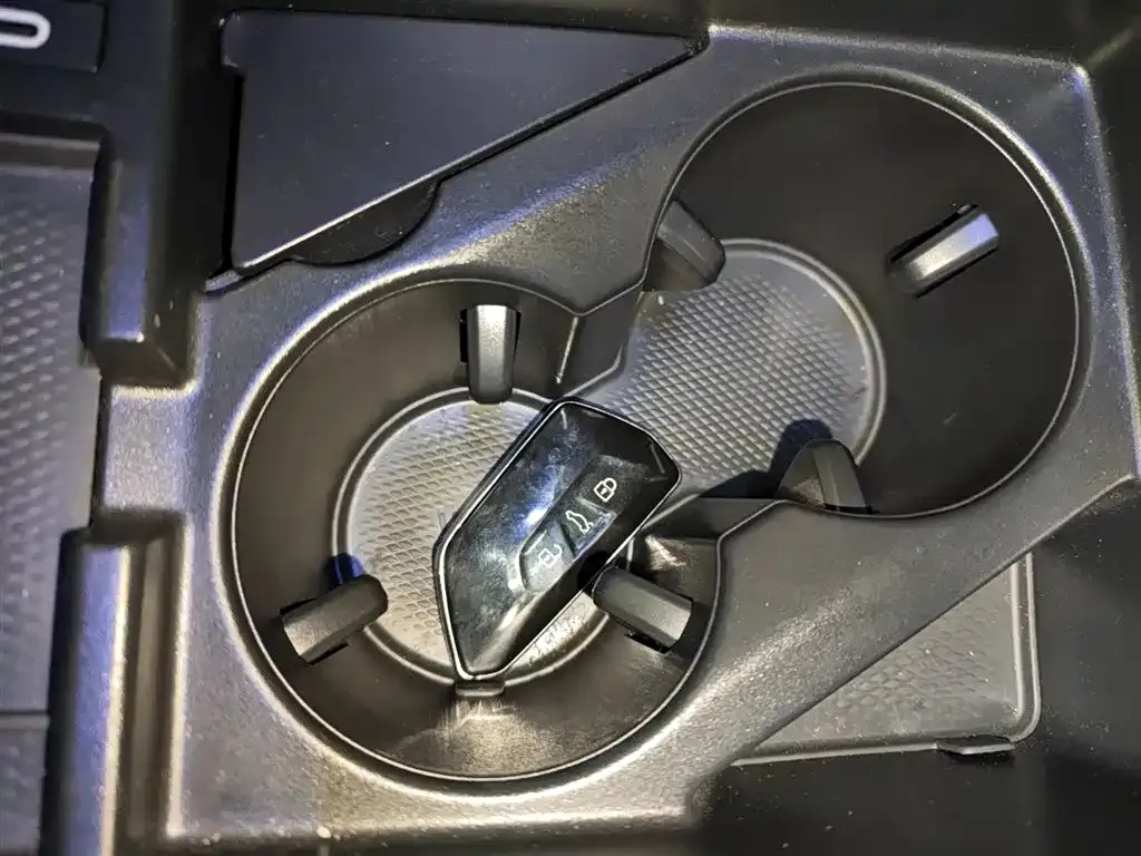 Volkswagen ID.6 Crozz 2024 из CN, фото 9