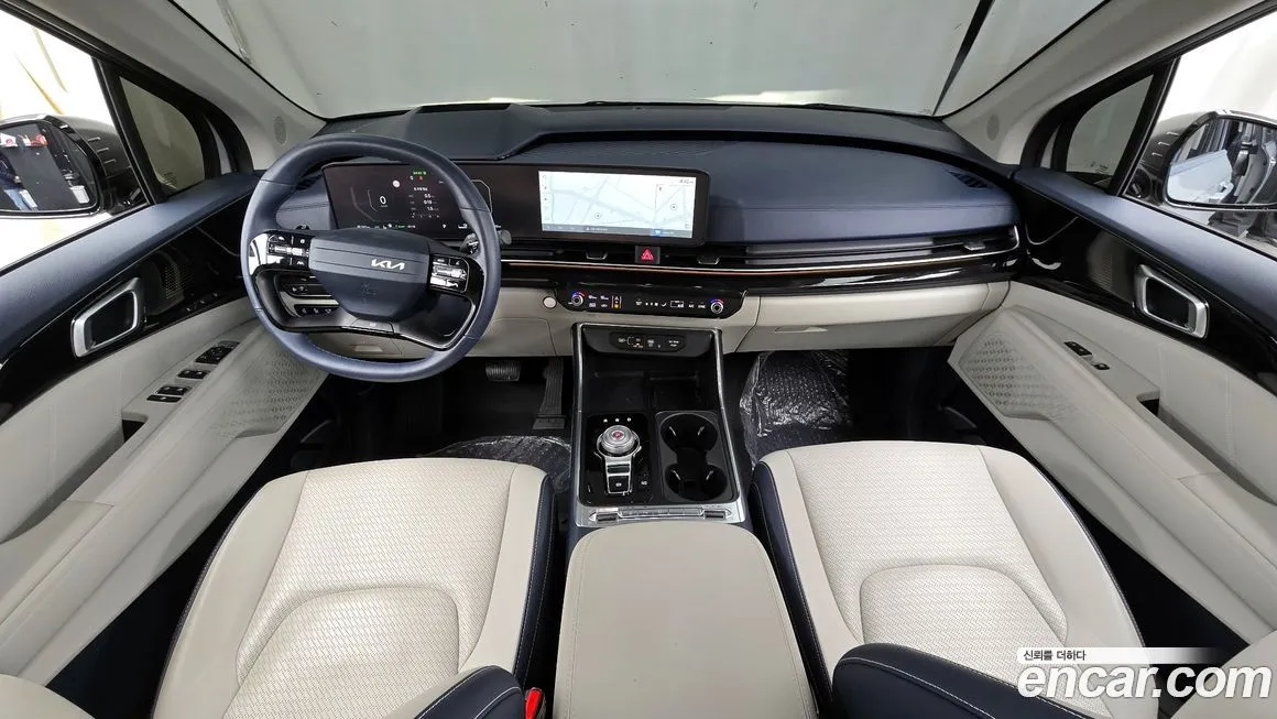 Kia Carnival — фото 8