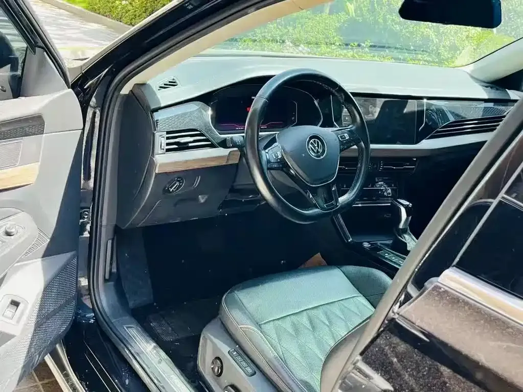 Volkswagen Passat 2021 из CN, фото 2