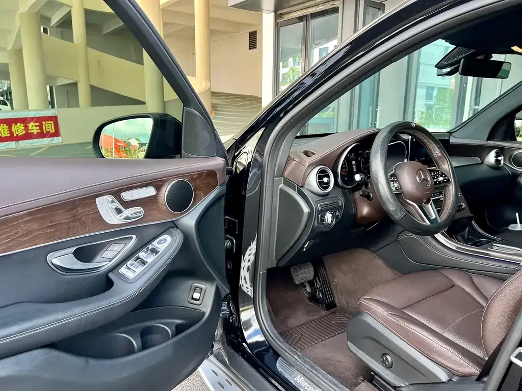 Mercedes-Benz GLC 2022 из CN, фото 2