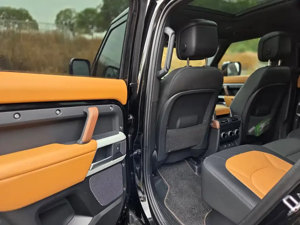 Land Rover Defender 2024 из CN, фото 2
