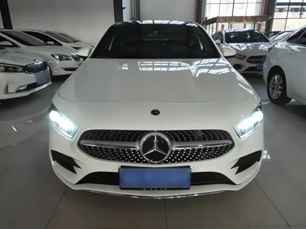Mercedes-Benz A-Class 2023 из CN, фото 8
