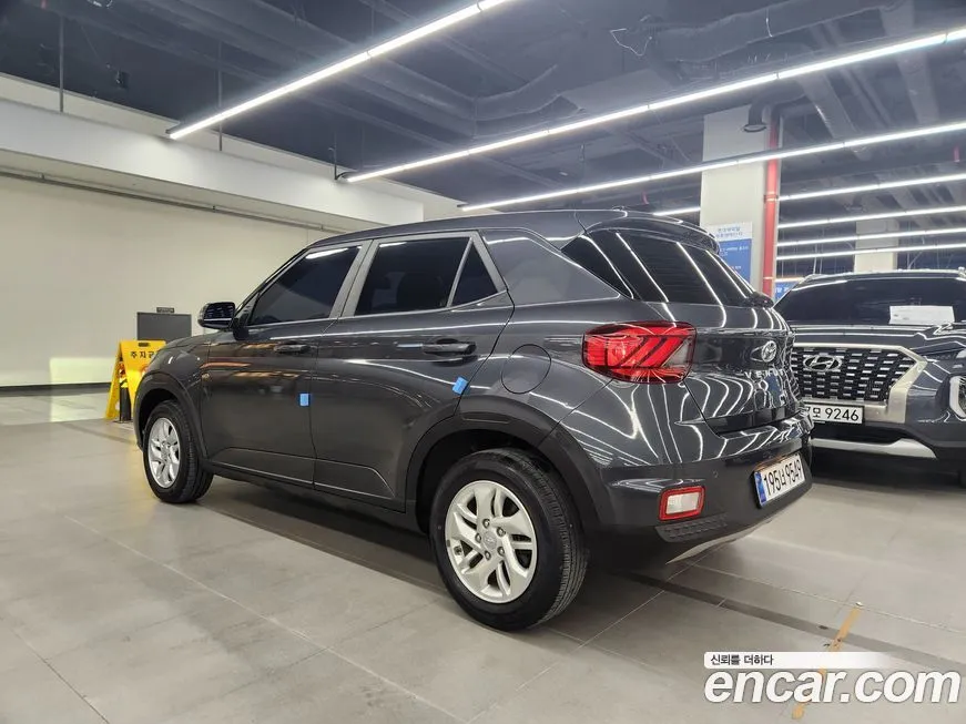 Hyundai Venue 2021 из KR, фото 2