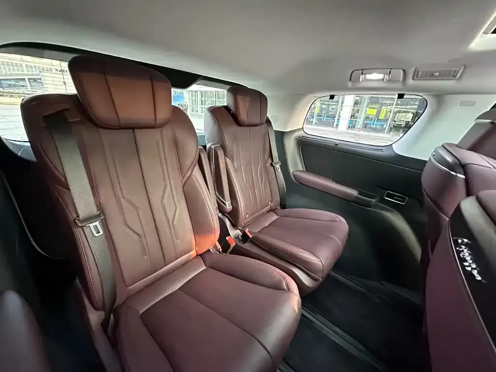 Buick Century 2024 из CN, фото 2