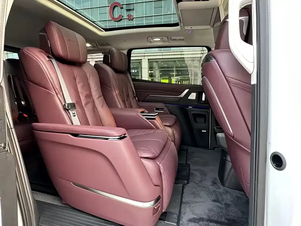 Buick Century 2024 из CN, фото 3