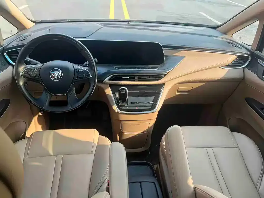 Buick GL8 2021 из CN, фото 2