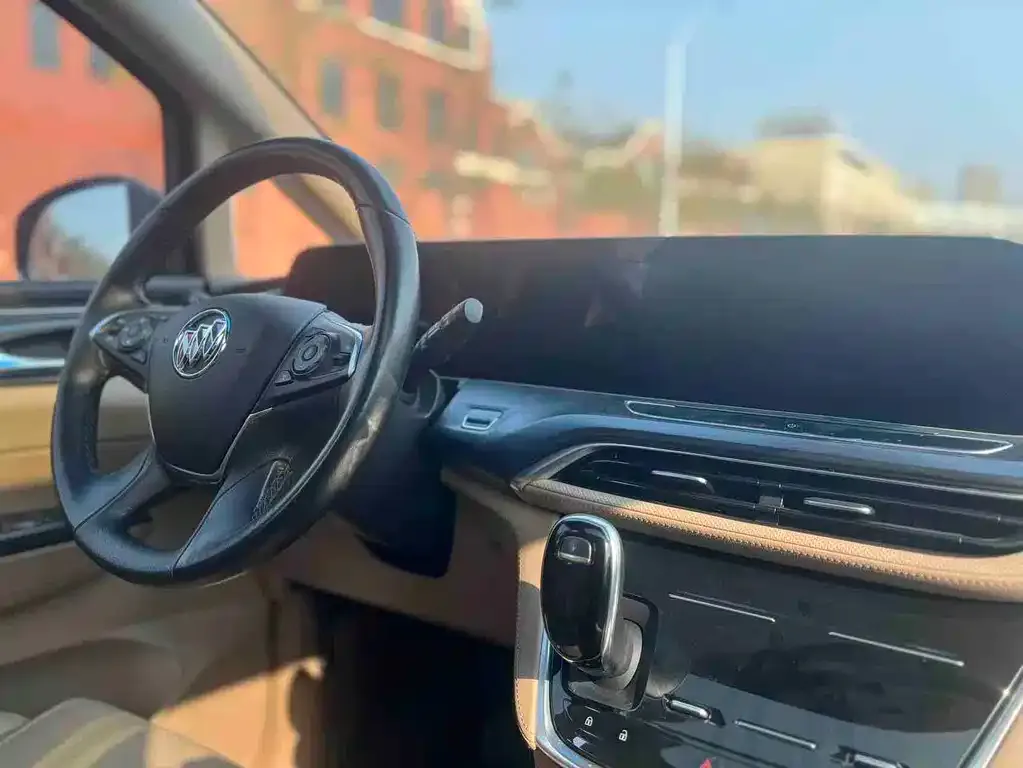 Buick GL8 2021 из CN, фото 3