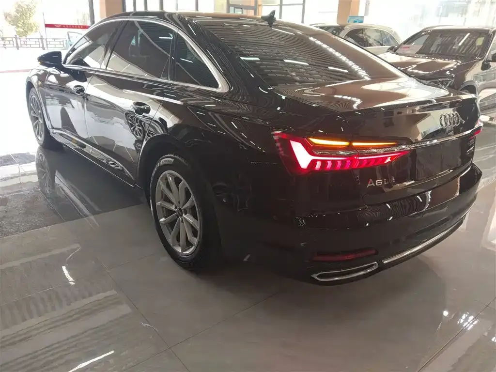 Audi A6L 2022 из CN, фото 2