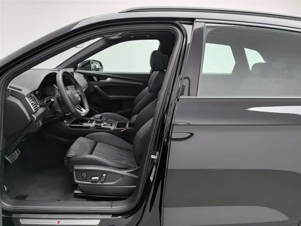 Audi Q5L 2025 из CN, фото 6