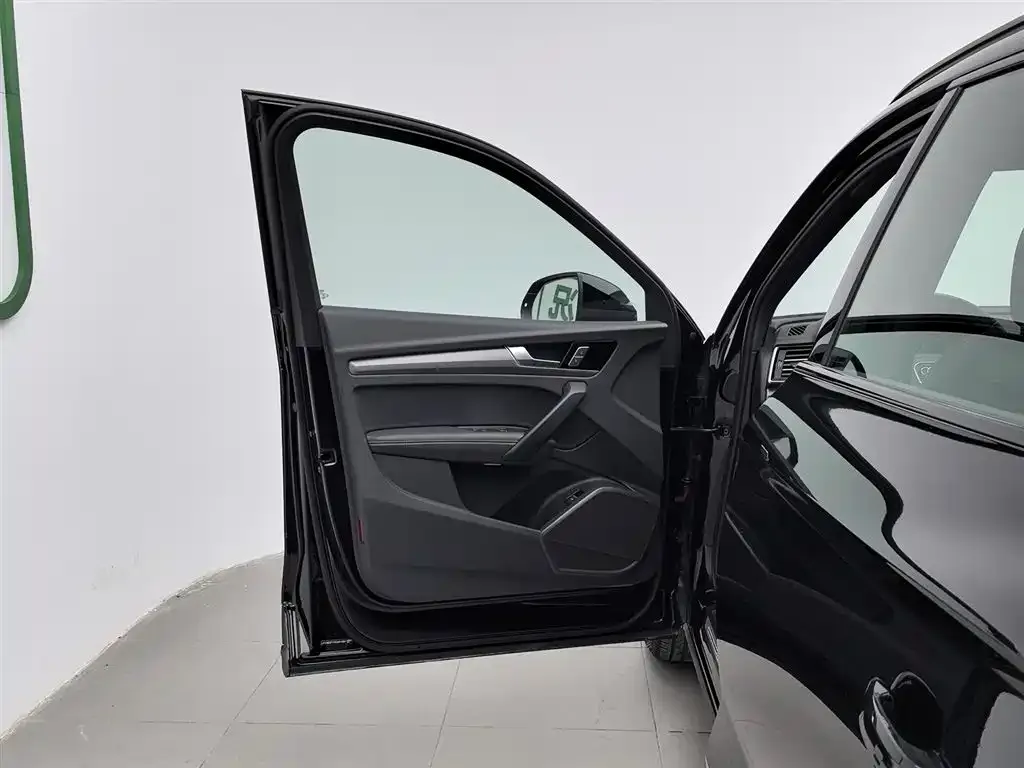 Audi Q5L 2025 из CN, фото 3