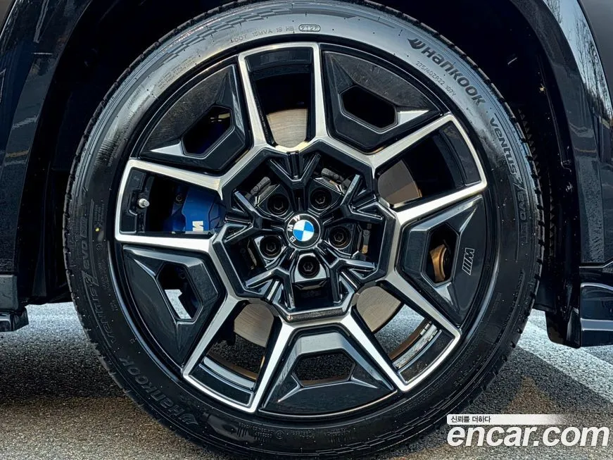 BMW XM — фото 8