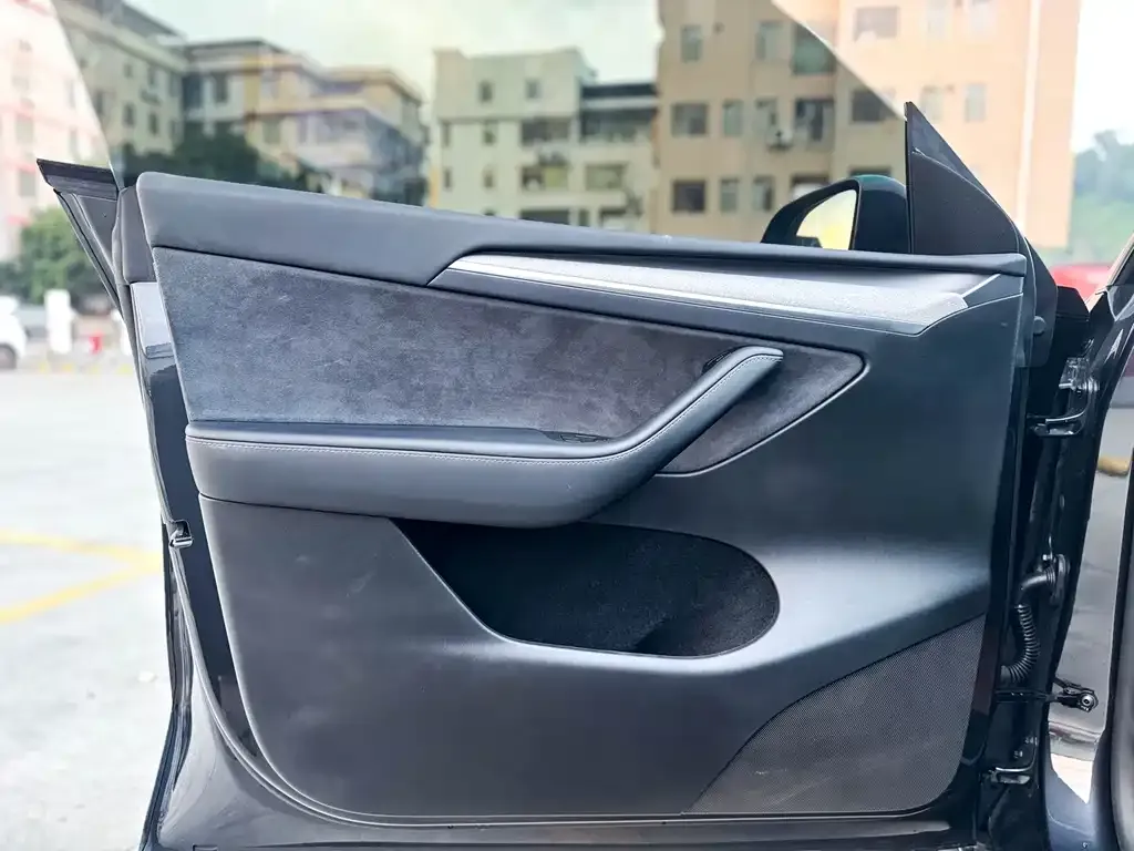 Tesla Model Y 2024 из CN, фото 7