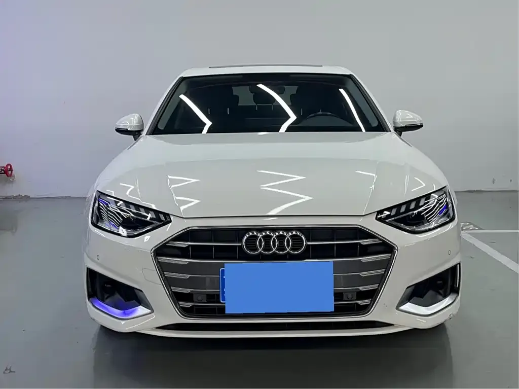 Audi A4L 2022 из CN, фото 2
