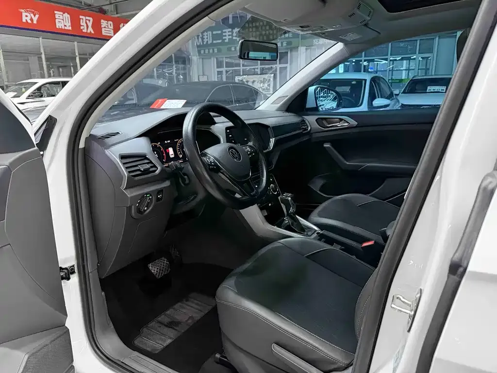 Volkswagen T-Cross 2022 из CN, фото 2