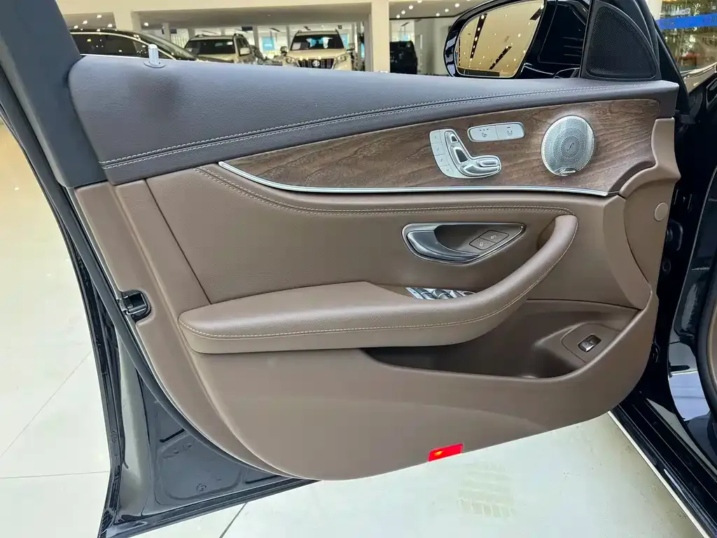 Mercedes-Benz E-Class 2022 из CN, фото 10