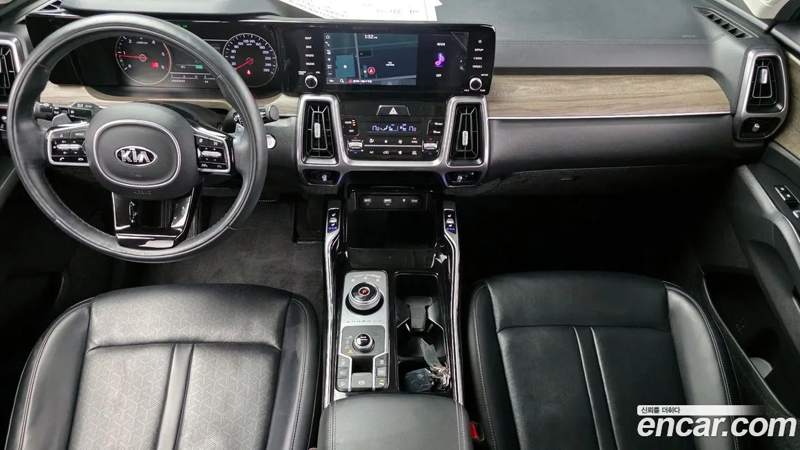 Kia Sorento — фото 7
