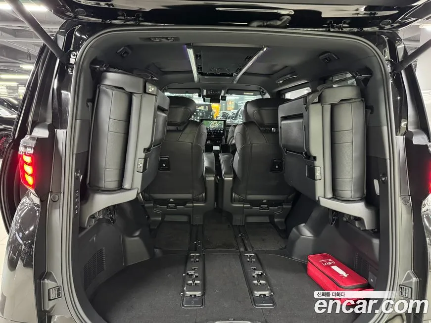 Toyota Alphard 2024 из KR, фото 10