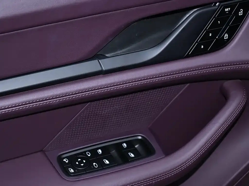 Porsche Taycan 2024 из CN, фото 6