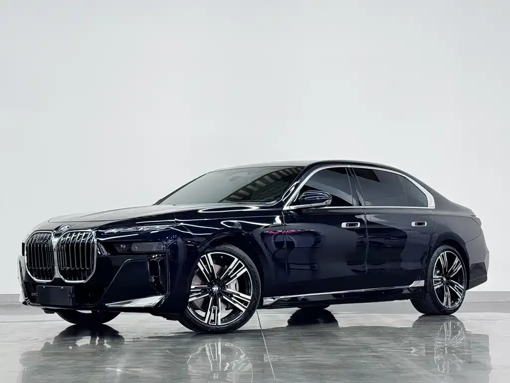 BMW 7 Series 2024 из CN, фото 1