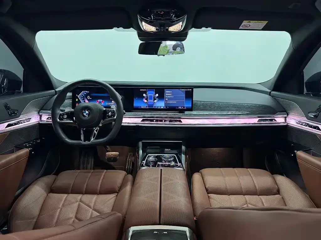 BMW 7 Series 2024 из CN, фото 3