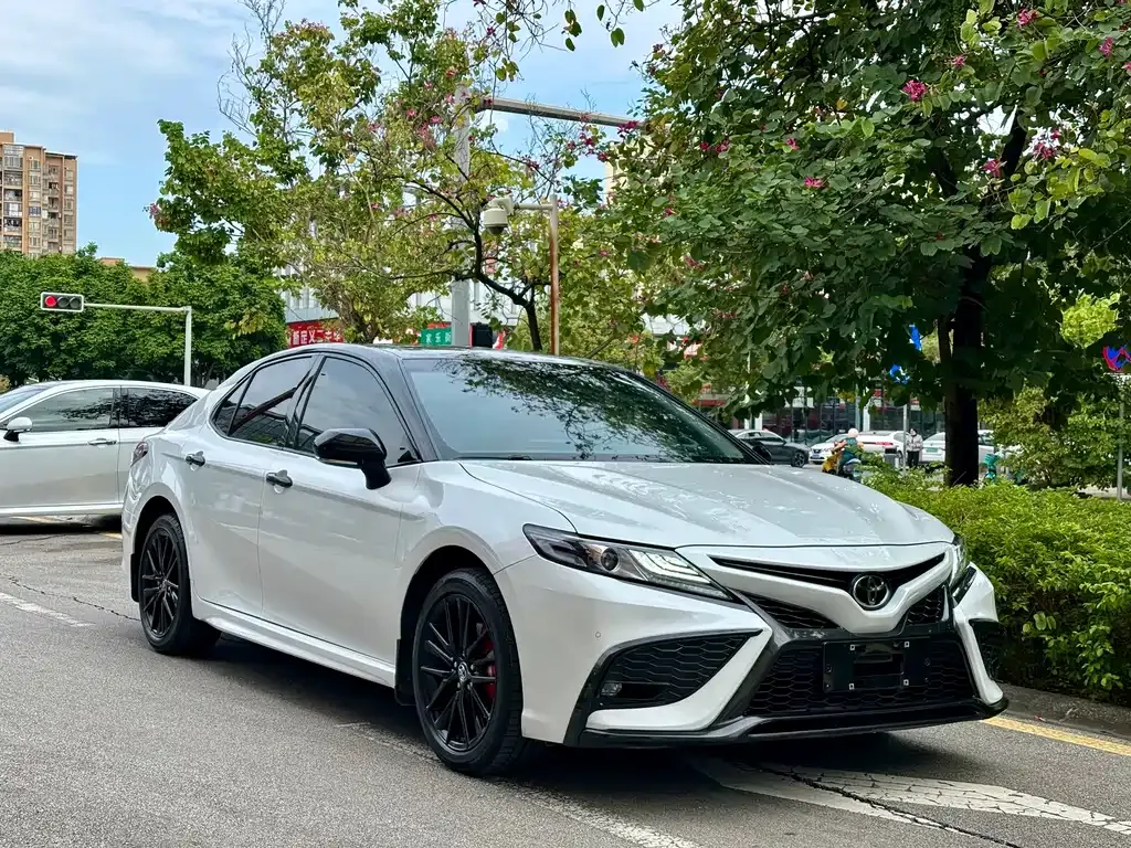 Toyota Camry 2023 из CN, фото 3