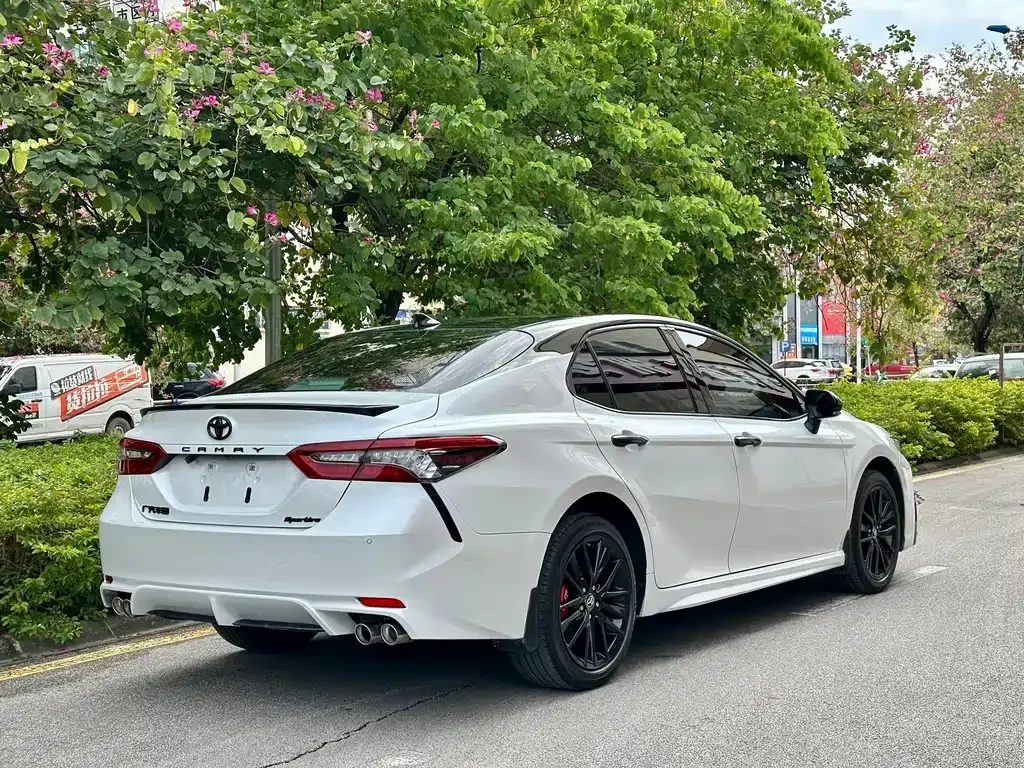 Toyota Camry 2023 из CN, фото 5