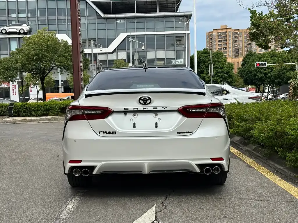 Toyota Camry 2023 из CN, фото 6
