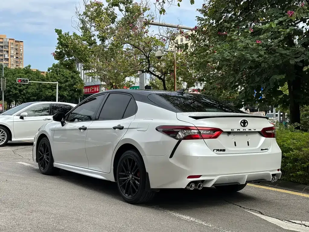 Toyota Camry 2023 из CN, фото 7