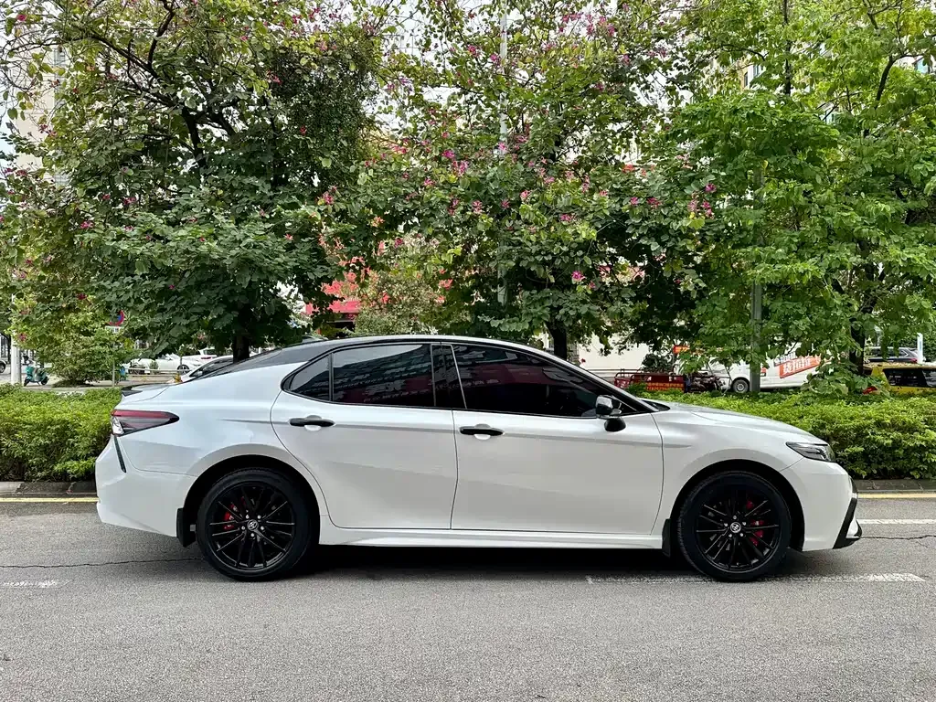 Toyota Camry 2023 из CN, фото 8