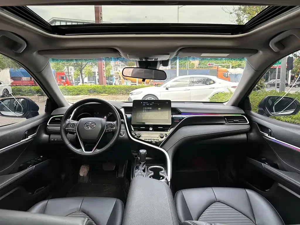 Toyota Camry 2023 из CN, фото 9
